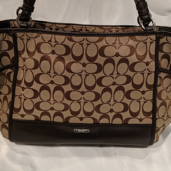 Coach Handbags - Coach Tote Bucket Style Purse in Brown Leather